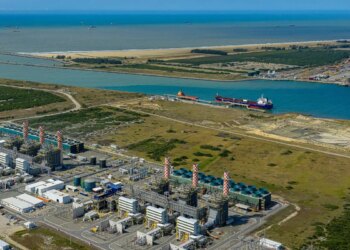 Conta de energia continuará com acréscimo da bandeira amarela em junho